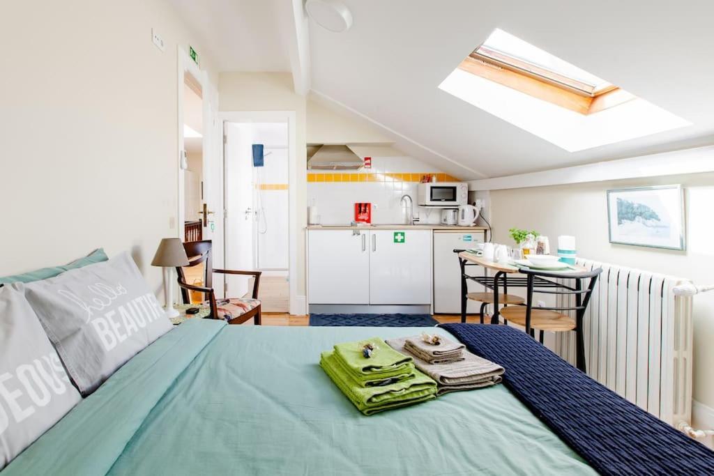 Sky Accommodations Barcelona Studio Коимбра Екстериор снимка
