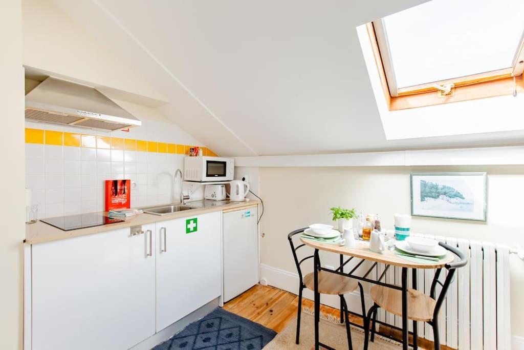 Sky Accommodations Barcelona Studio Коимбра Екстериор снимка